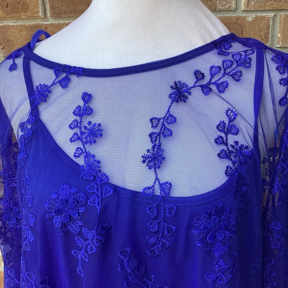 EMBROIDERED 2PC LACE BLOUSE TOP CAMI ( Size: 1X & 2X) ( Dark Sapphire ) - Picture 2 of 7
